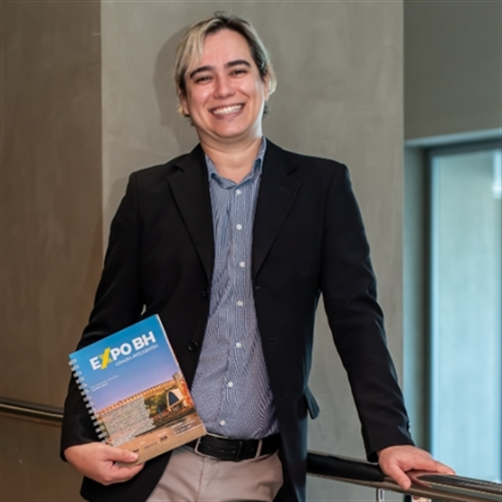Prof. Esp. Danilo Moura